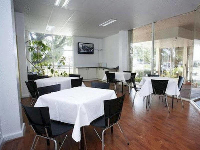 Park Squire Motor Inn & Serviced Apartments Melbourne Bagian luar foto