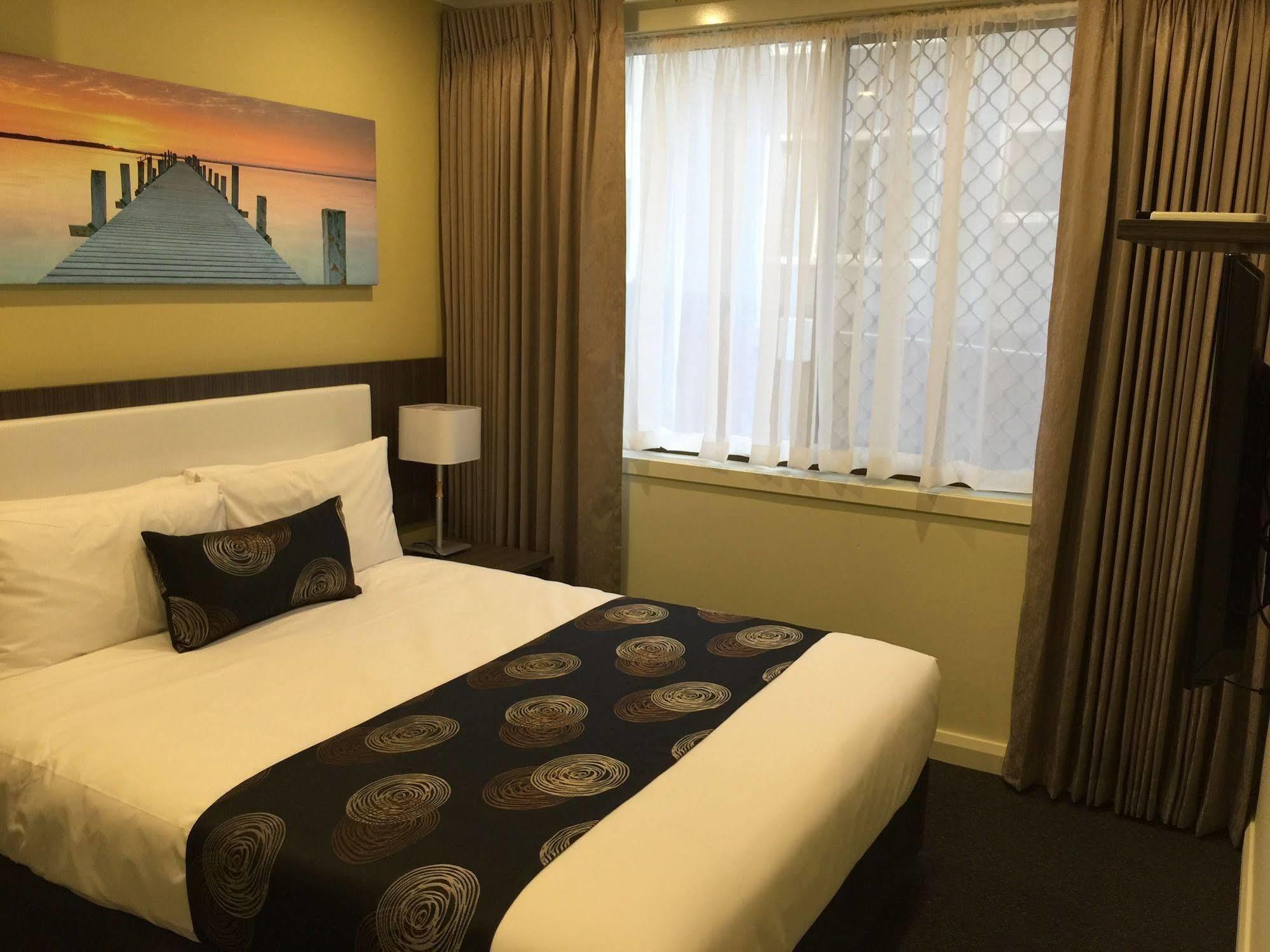 Park Squire Motor Inn & Serviced Apartments Melbourne Bagian luar foto