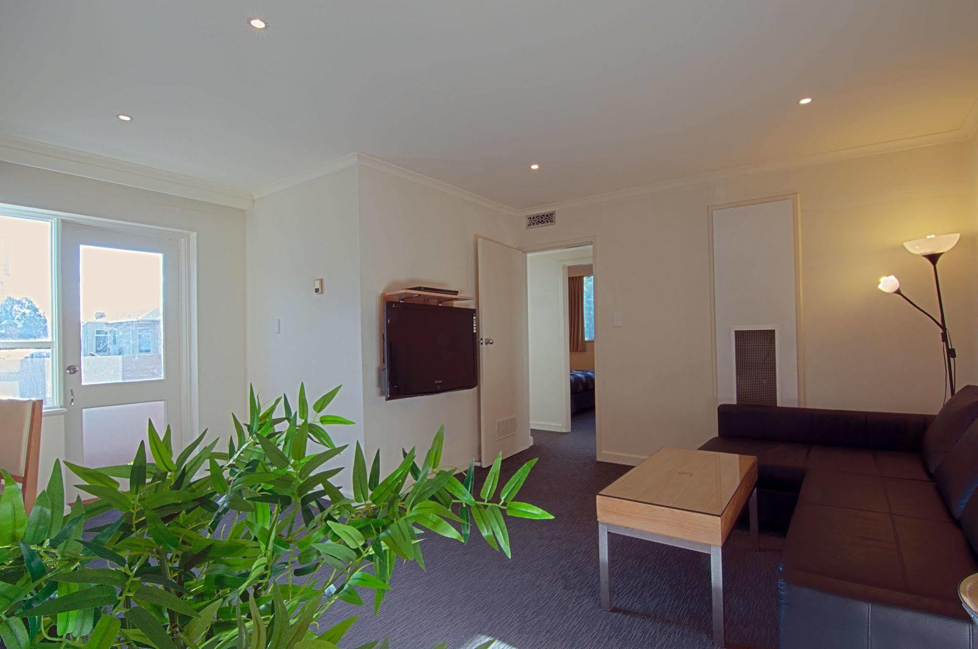 Park Squire Motor Inn & Serviced Apartments Melbourne Bagian luar foto