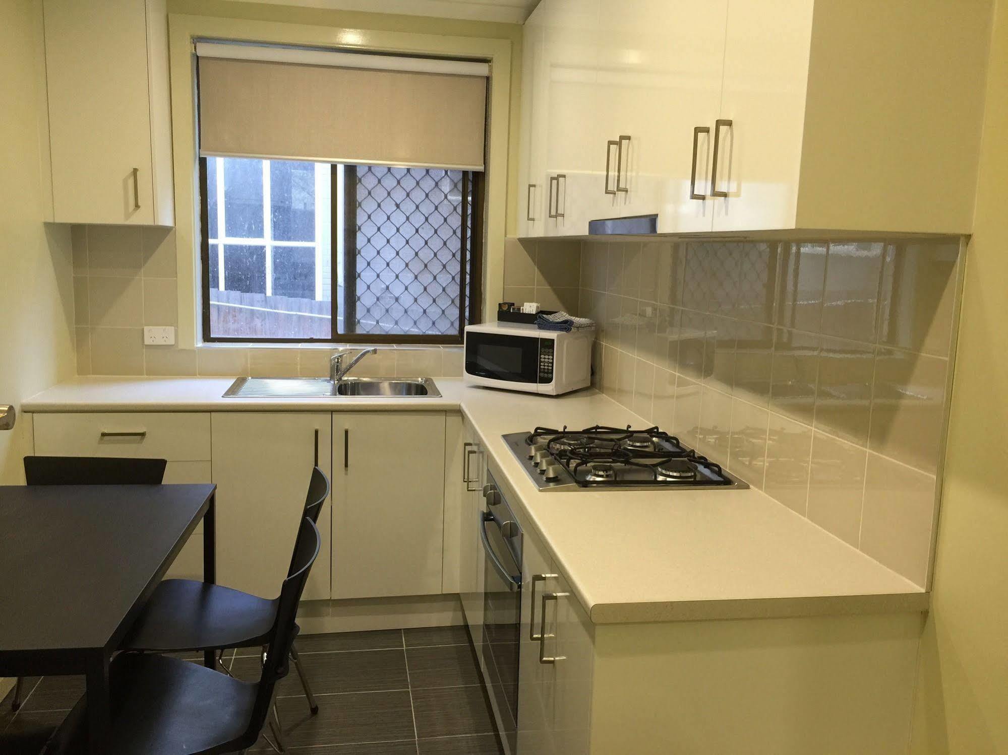 Park Squire Motor Inn & Serviced Apartments Melbourne Bagian luar foto
